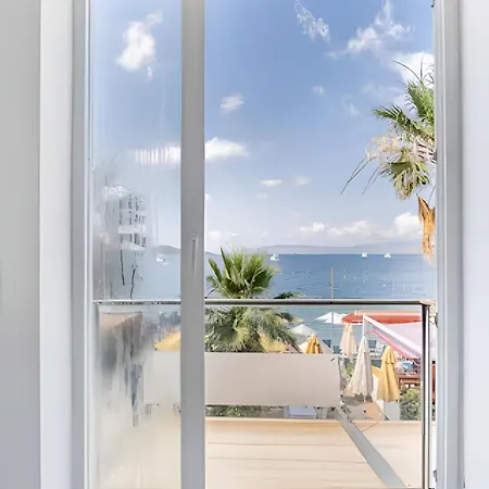 موتيل Seafront House *